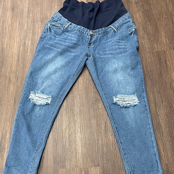 Set of Five maternity jeans bundle - Picture 2 of 7